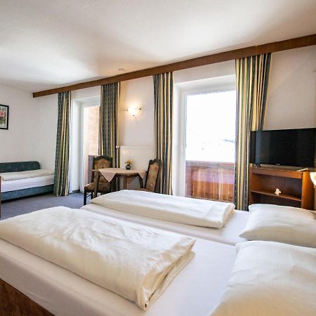 Pension Nina & Gasthof Alpenrose Gschnitz Extérieur photo