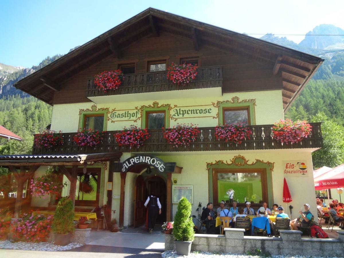 Pension Nina & Gasthof Alpenrose Gschnitz Extérieur photo