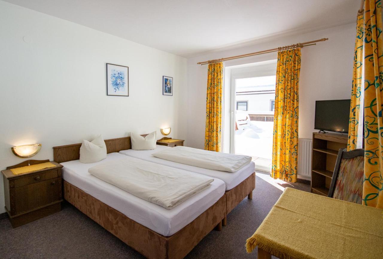 Pension Nina & Gasthof Alpenrose Gschnitz Extérieur photo
