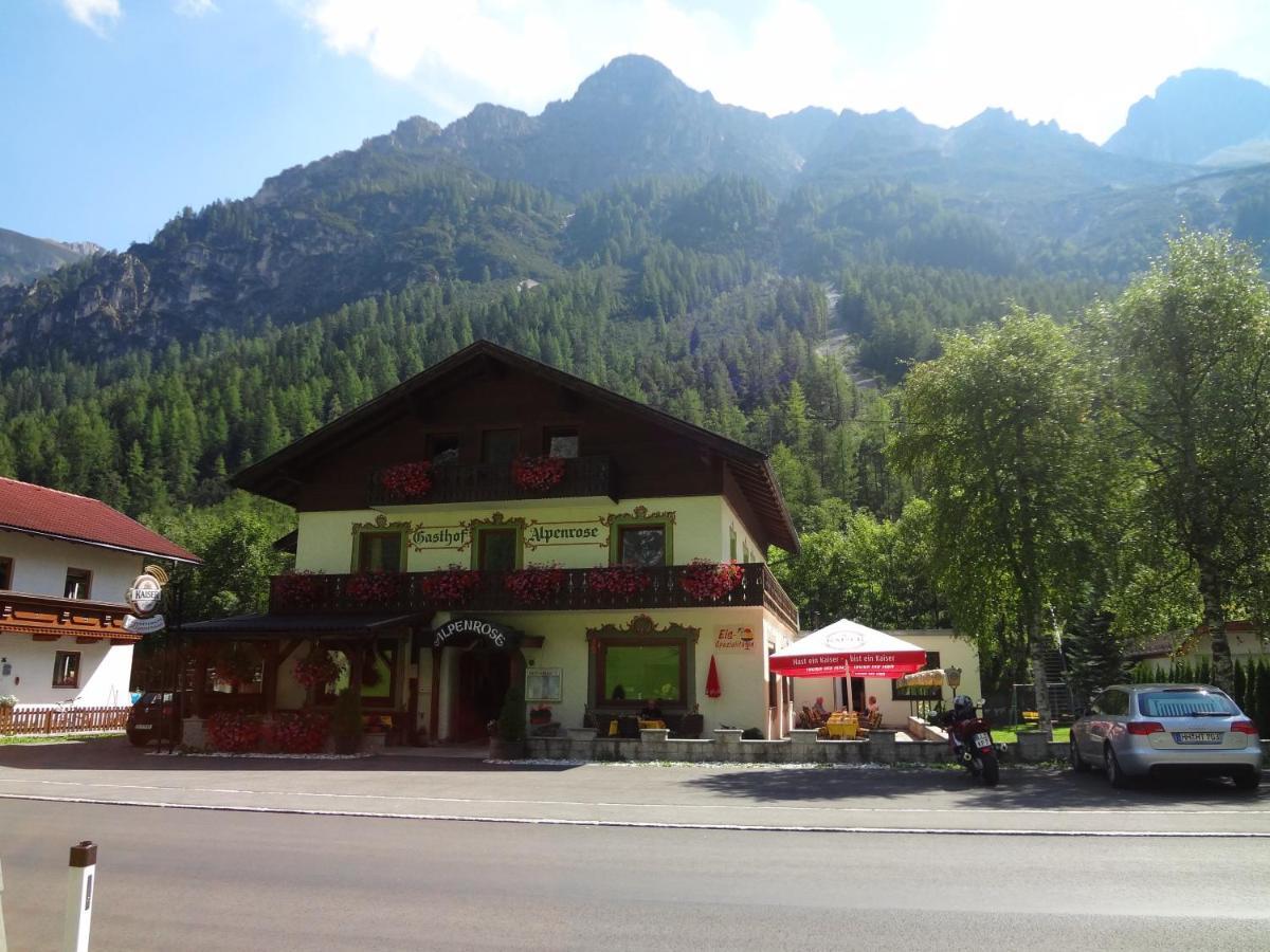 Pension Nina & Gasthof Alpenrose Gschnitz Extérieur photo